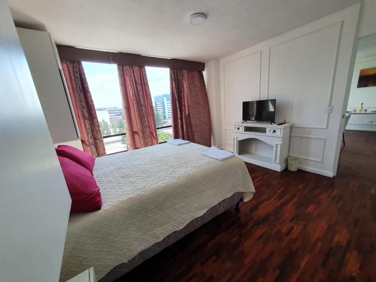 Apartamento Avenida Reforma Ciudad De Guatemala Exteriör bild